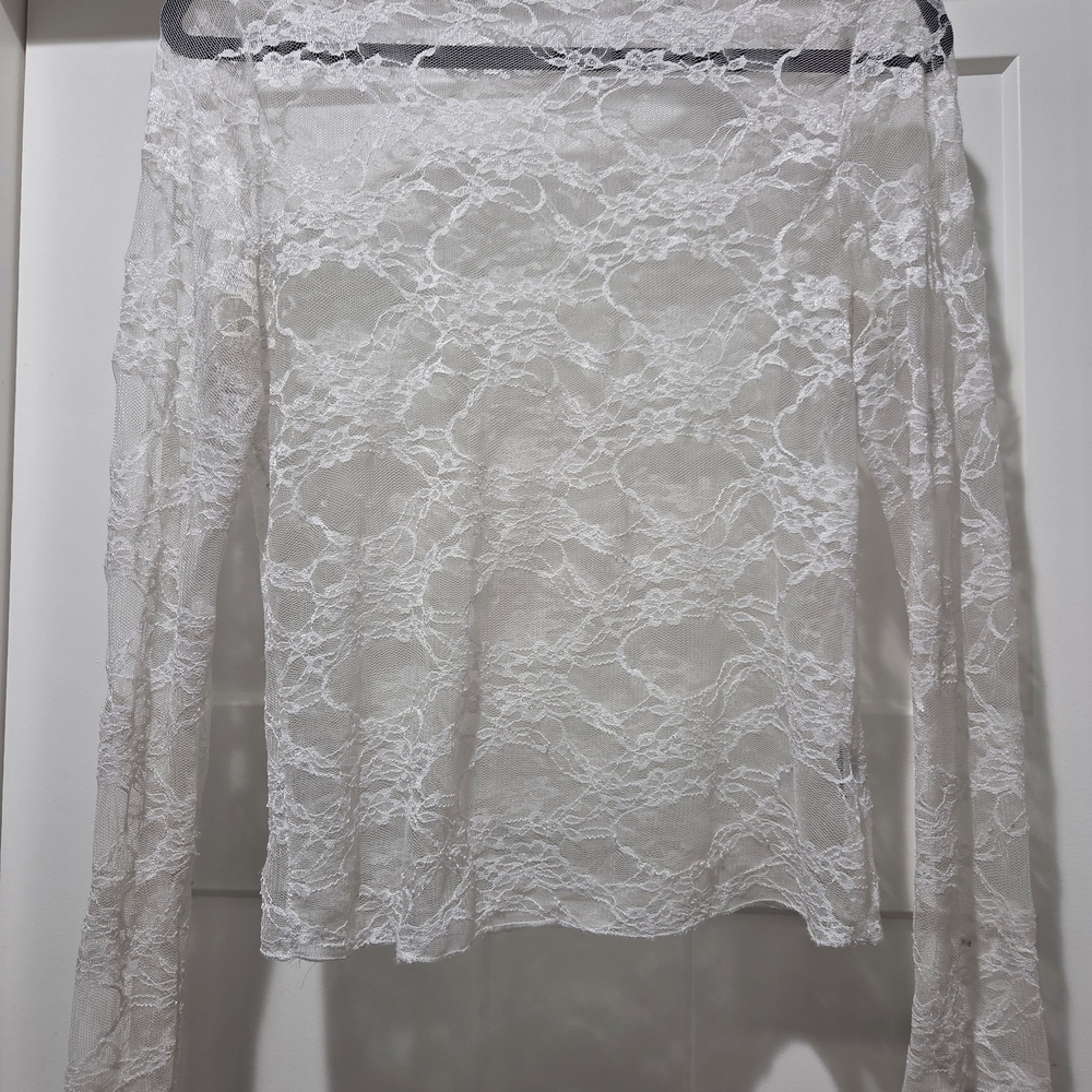 White Lace Long Sleeve Top